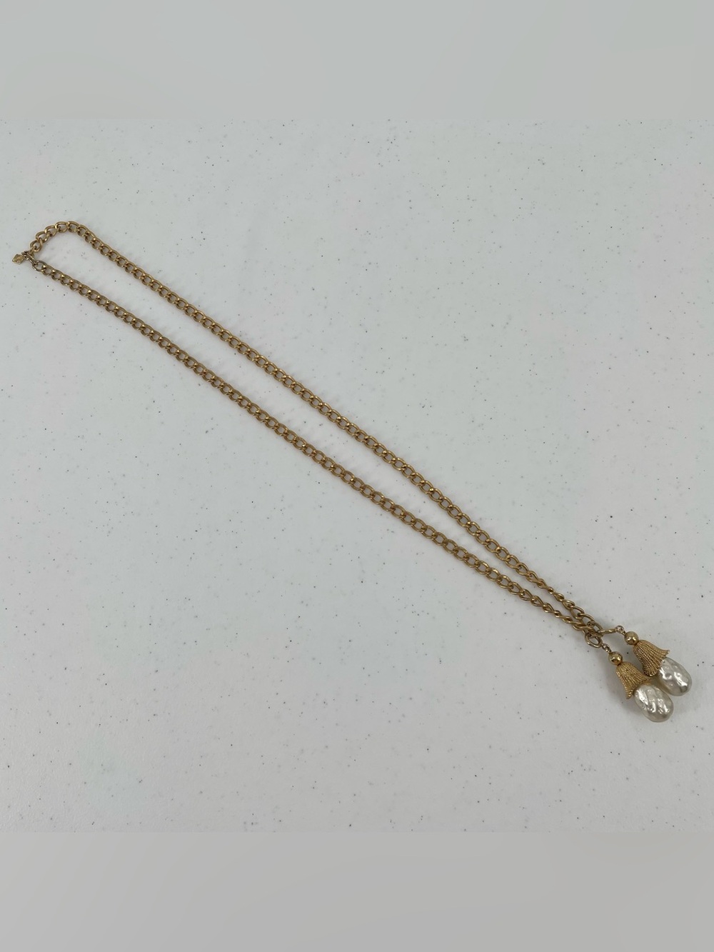 Sarah Coventry A Touch of Elegance Vintage Costume Gold Tone Faux Pearl Necklace